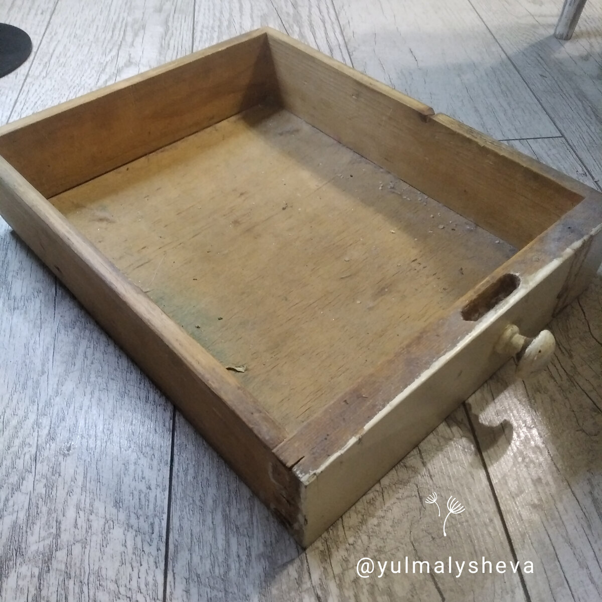 Из этого старого ящика от буфета можно сделать отличную вещь 
