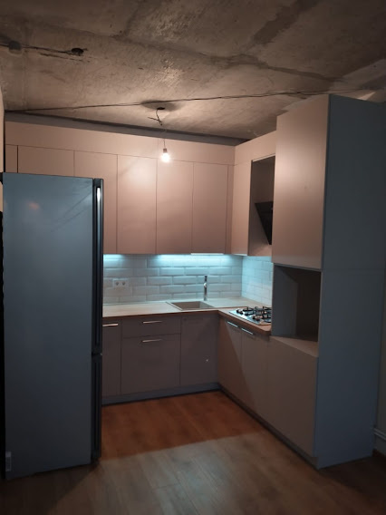 Кухня под потолок. 