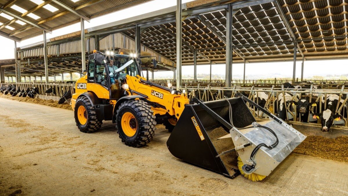 Погрузчики JCB в отрасли животноводства. Фото: Пресс-релиз JCB
