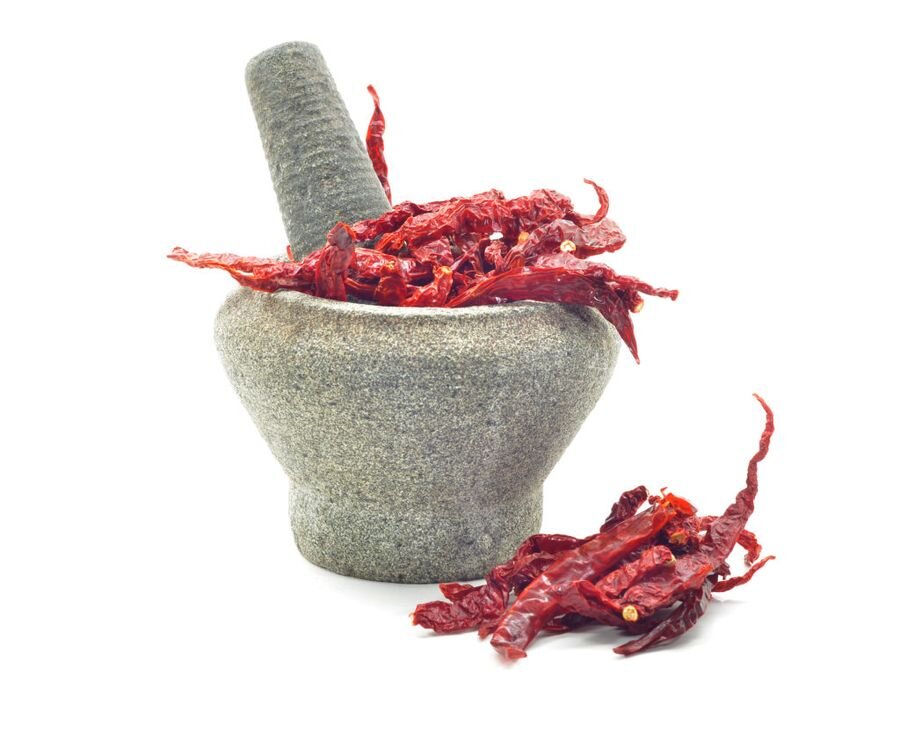 В Абхазии женщины аджику до сих пор готовят в ступке