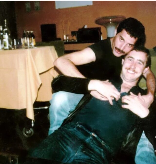 Фредди Меркьюри и Питер Фристоун