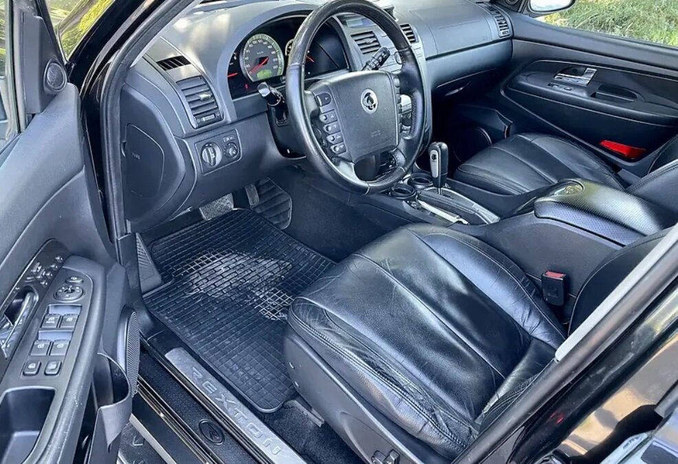 Салон имеет намек на респектабельность.