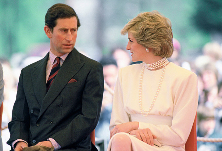 Диана и Чарльз во время официального визита в Японию, 1986 год  https://www.marieclaire.ru/psychology/kamilla-charlz-i-diana-drugaya-pravda-o-lyubovnom-treugolnike/