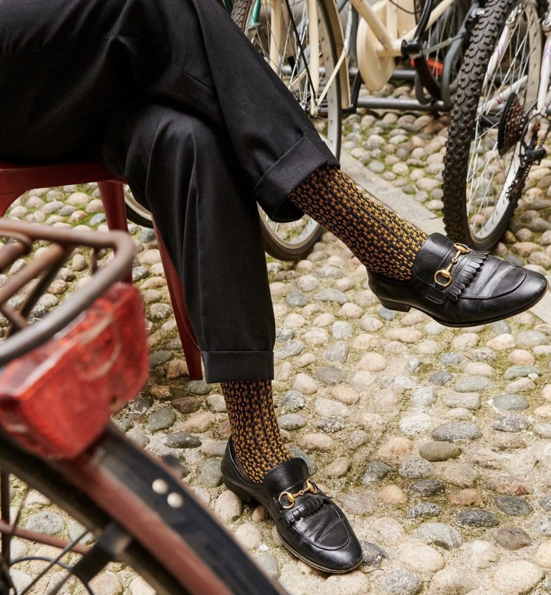 «Alta moda» - высокая мода в Италии проявляется такими странными стилями. А что полосатые и цветастые купальники раньше же были в моде?! Почему бы это не внести в наше время! (Фото взято из доступных источников сети интернет) 