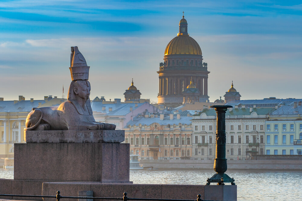 Набережная, Санкт-Петербург. Фото — Shutterstock.com