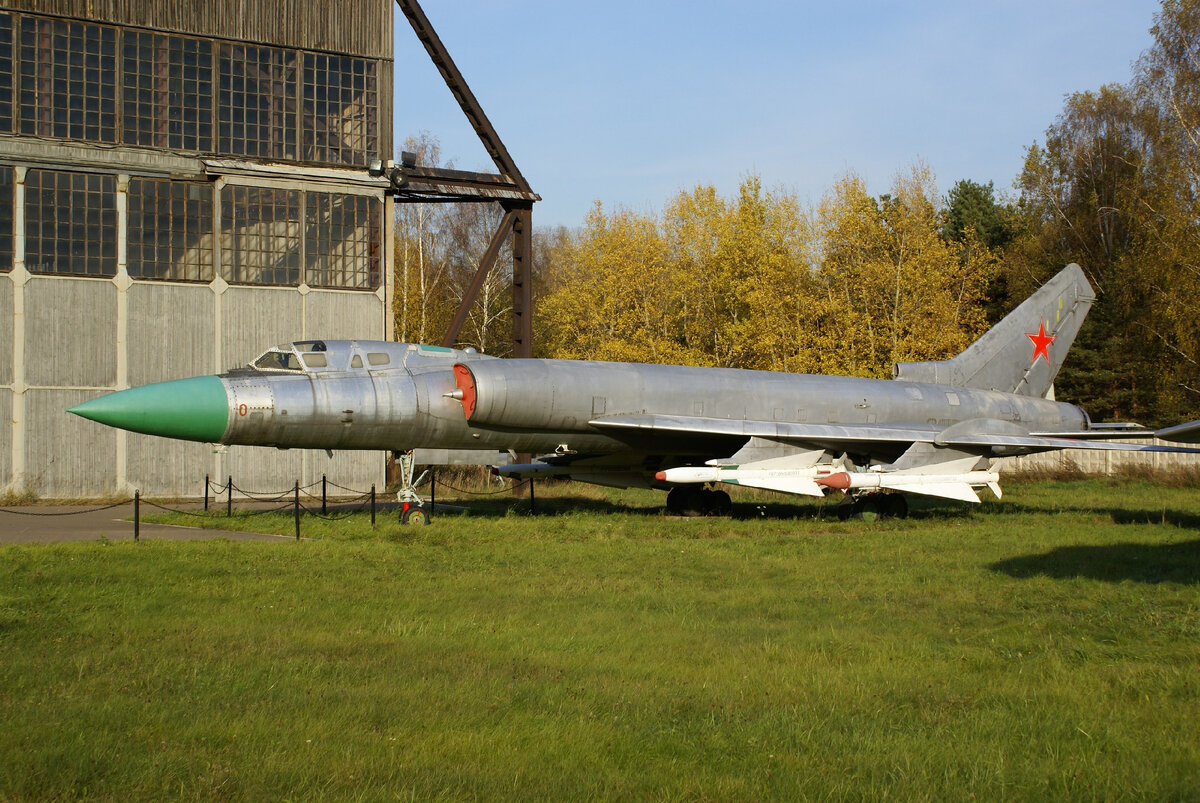 Ту-128.