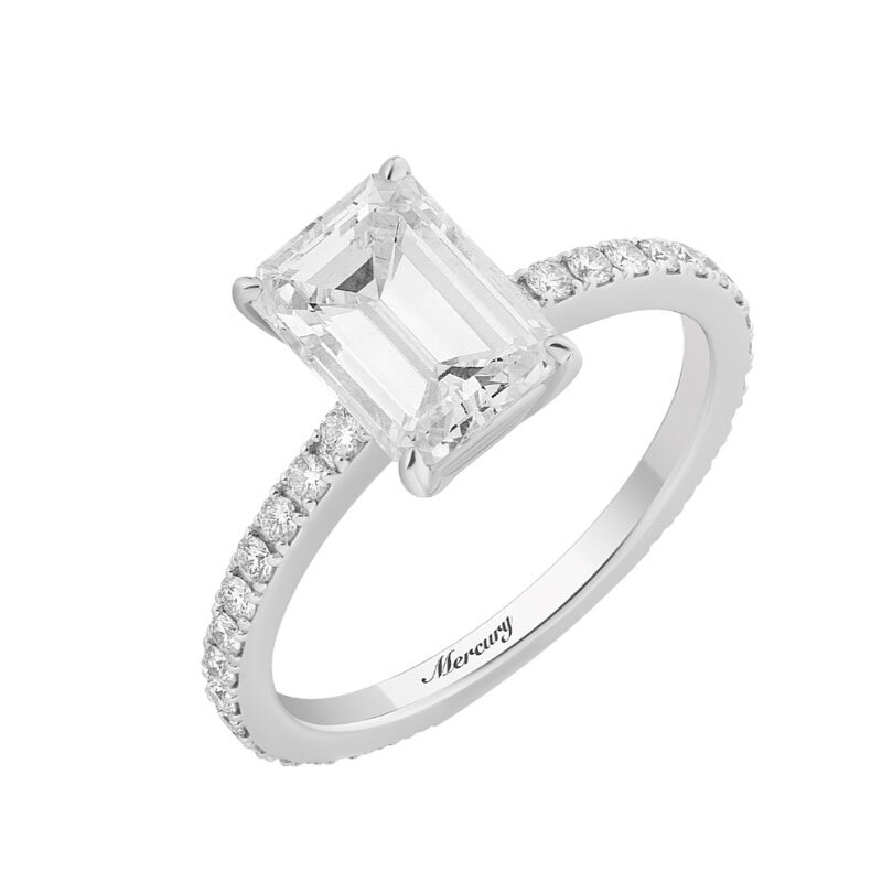 Кольцо Mercury из белого золота с бриллиантом огранки изумруд (2 к) и бриллиантами круглой огранки (0,36 к), коллекция Classic