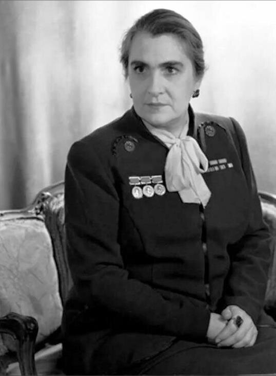 Актриса Елена  Николаевна Гоголева.