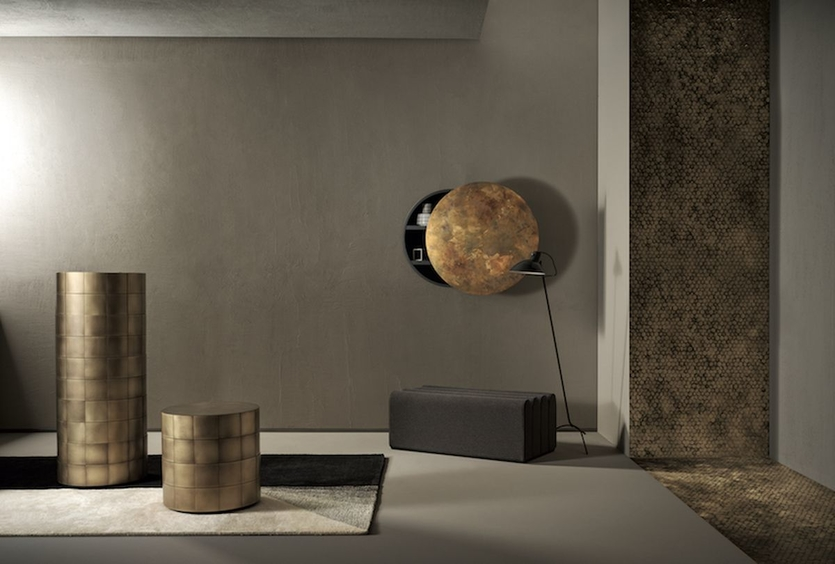 Минималистичный интерьер с мебелью и декором из латуни (De Castelli). Фото: пресс-служба