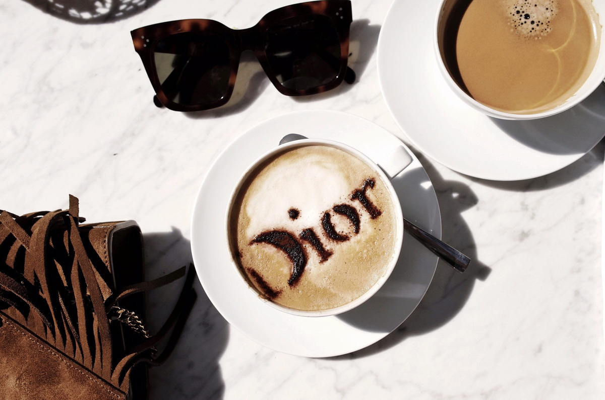 Фото из открытого источника: https://www.pinterest.ru/pin/st-tropez-guide-life-with-me-by-marianna-hewitt--178666310196942771/ 