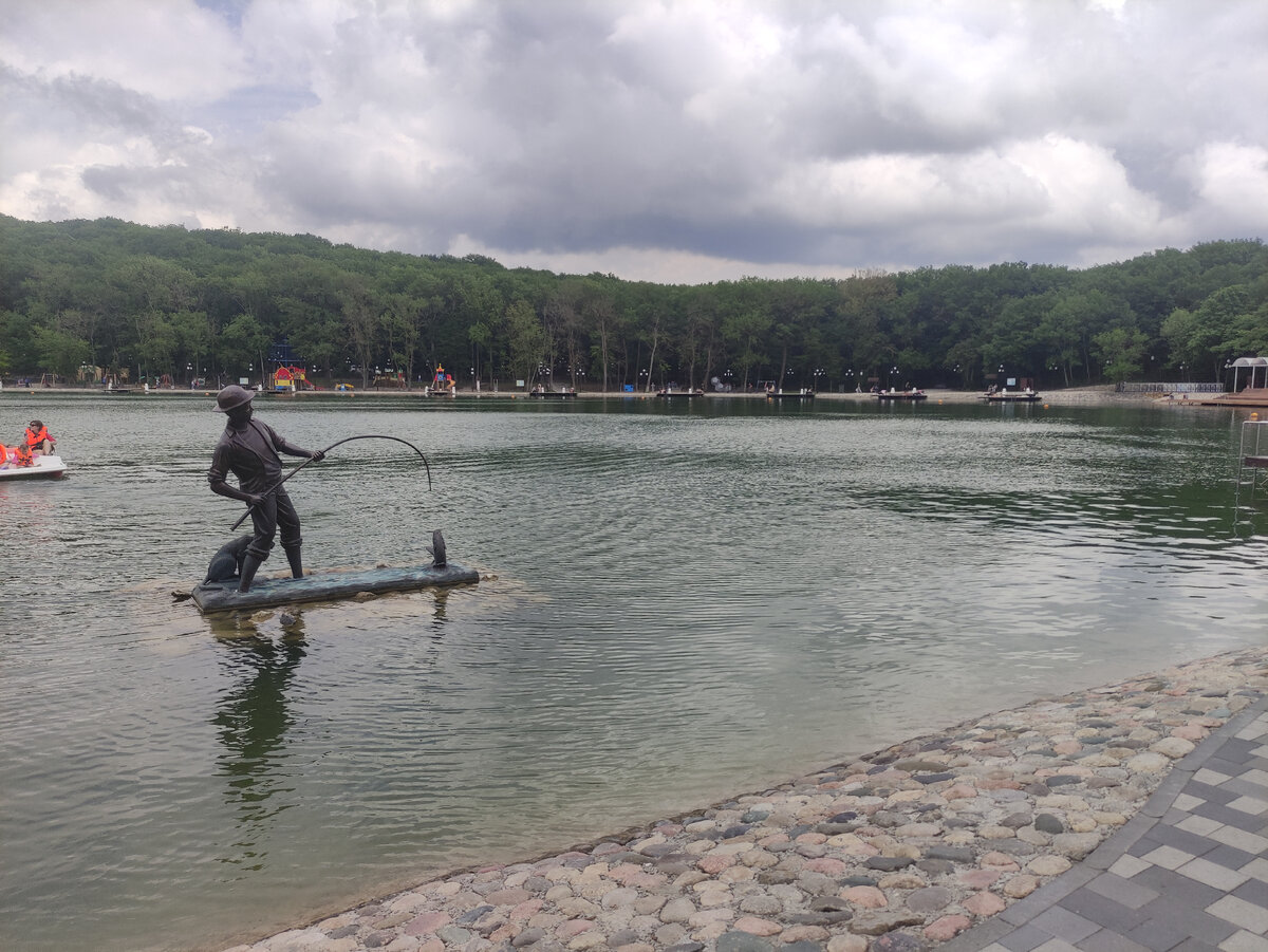 Курортное озеро в Железноводске.