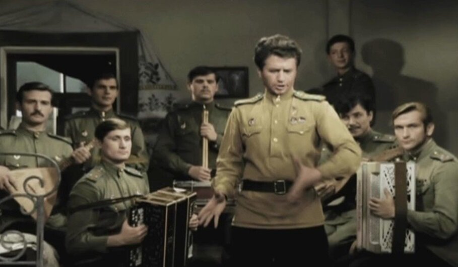 Кадр из х/ф "В бой идут одни старики"