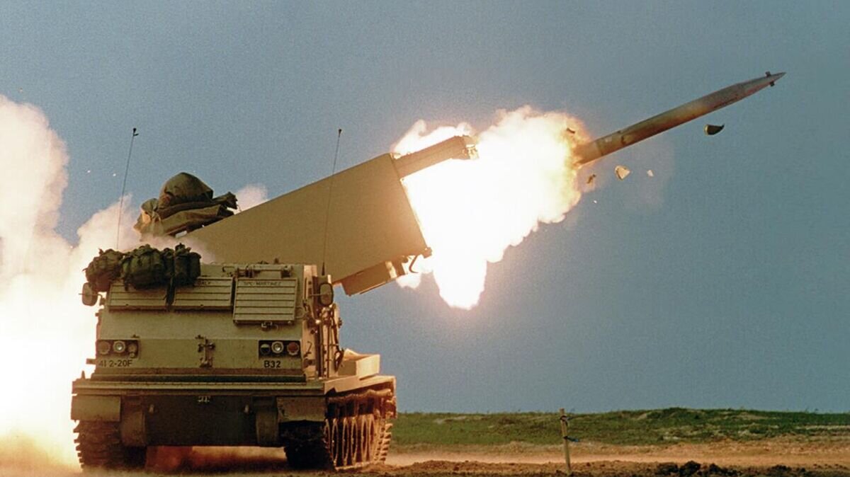    Американская реактивная система залпового огня GMLRS© Фото : Public Domain