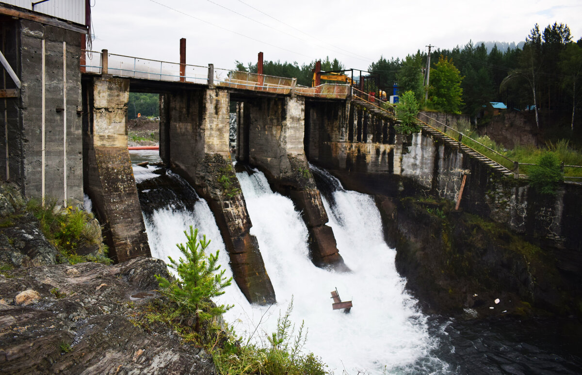 Фото 2: Чемальская ГЭС,