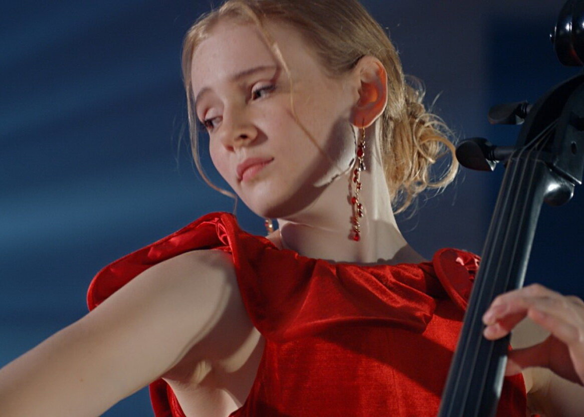 Кадер из сериала Струны 