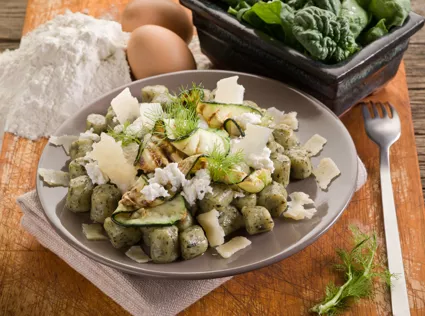 Запеченные ароматные «сырные шарики» по рецепту актрисы Деби Мазар.