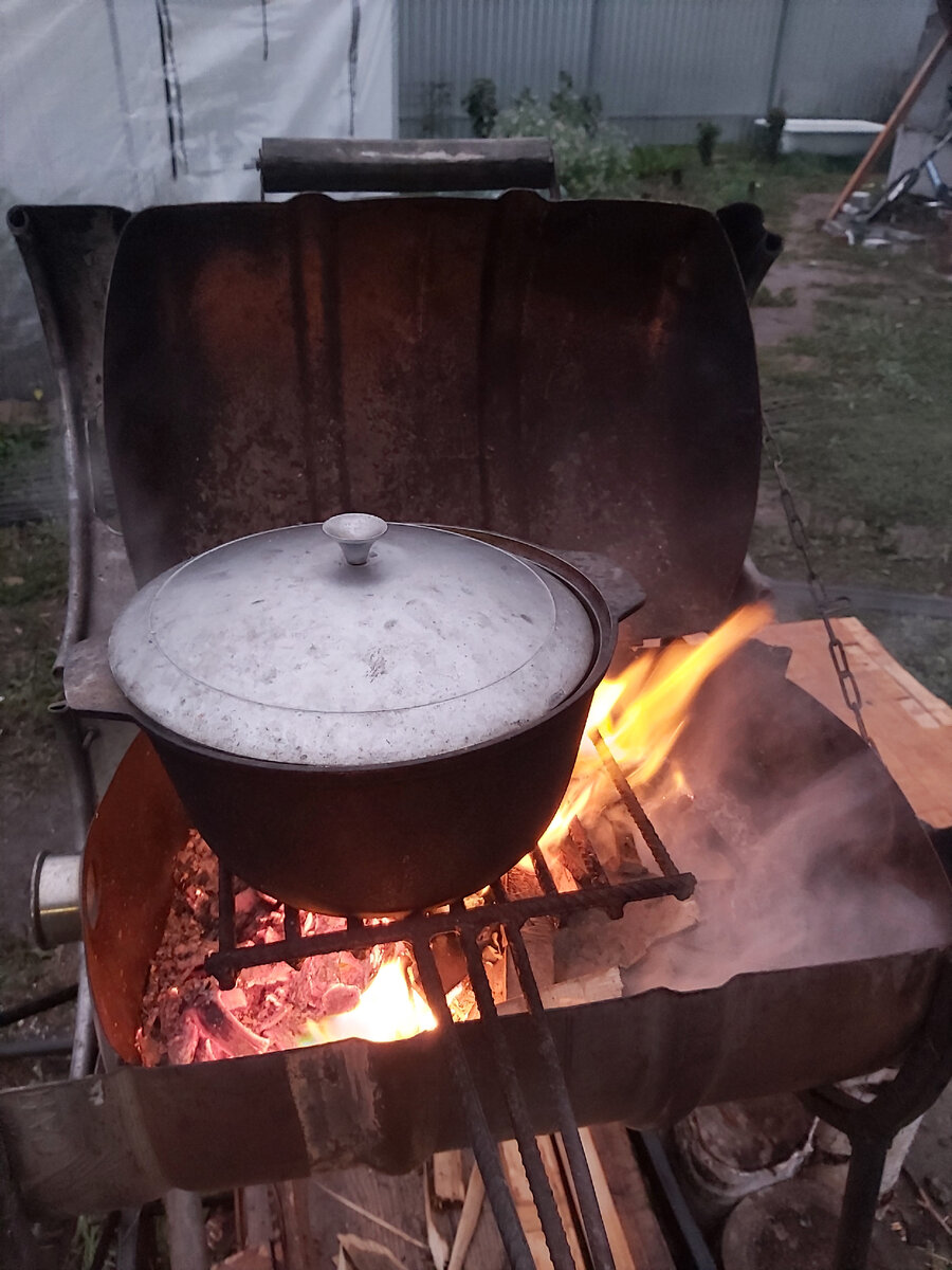 Вот такой у нас мангал из пивной кеги.