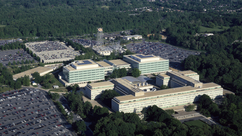     Здание ЦРУ США в Лэнгли Gettyimages.ru Carol M. Highsmith / Buyenlarg