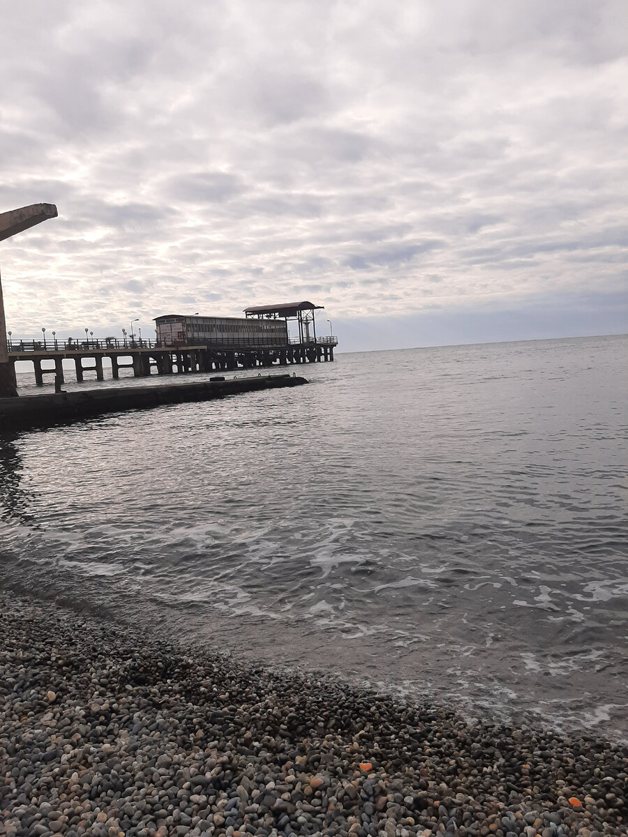 Фото автора. Чёрное море. Пляж в Адлере.