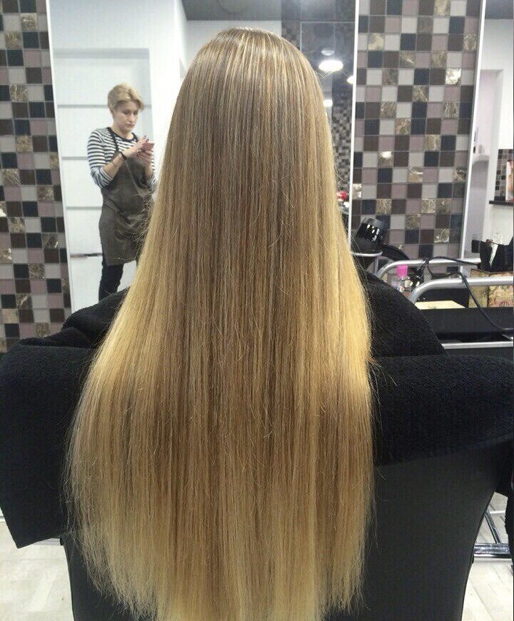 Работа в салоне.