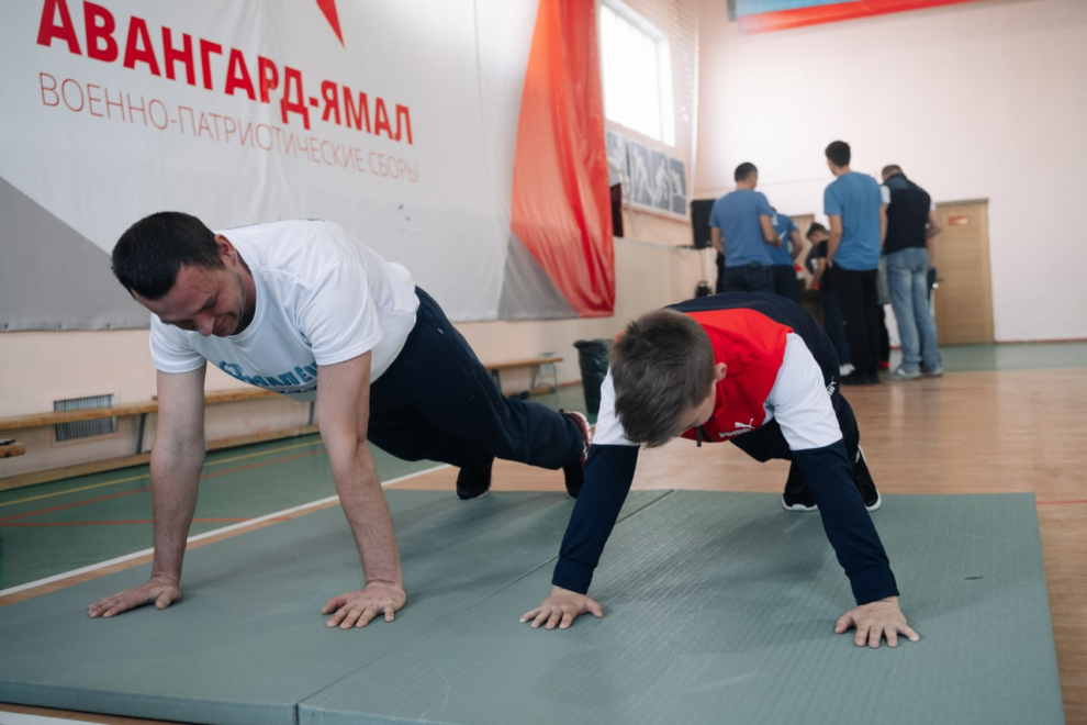    «Два капитана 2.0». Отцы и сыновья Ямала написали книгу семейных достижений