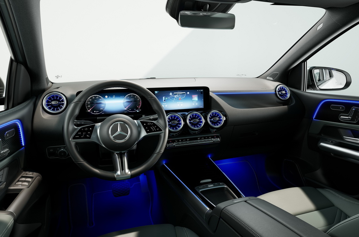    Интерьер обновленного Mercedes-Benz B-Class