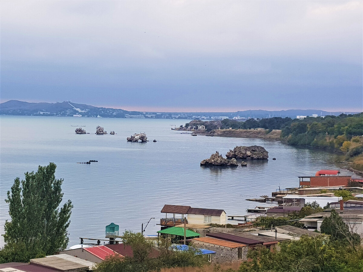 Керчь. Вид с мыса Змеиный. Последняя фотография, которую я сделала на этих выходных. Но, надеюсь, не последняя на Дзене. Фото Анна Карпенко. 