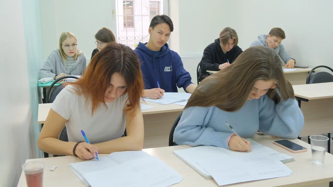 Может ли ученик не сдавать ЕГЭ?