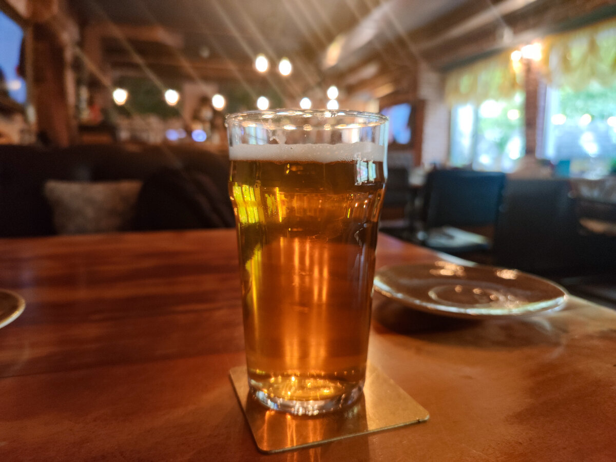 Пиво — 250-280 рублей. Не очень дорого