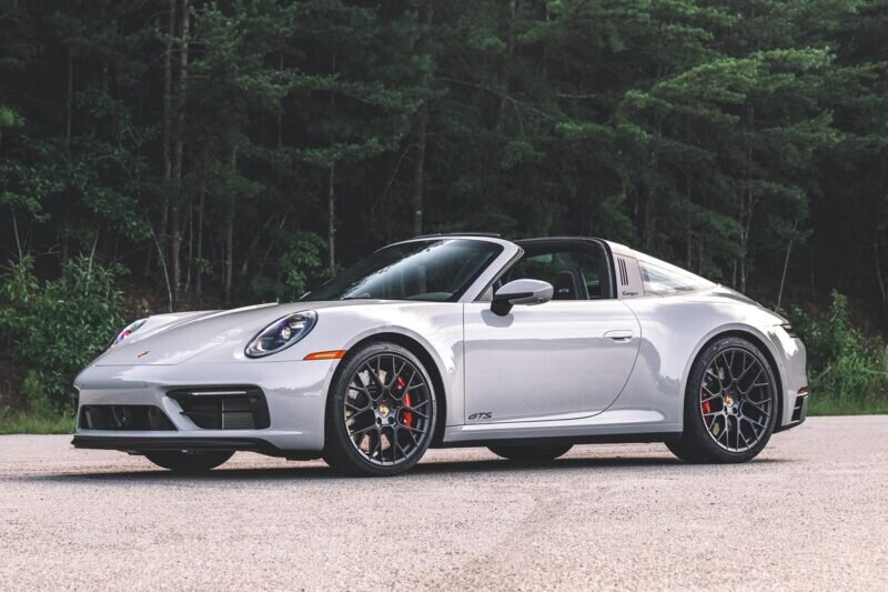 Porsche 911 Targa 4 - цена характеристики фотографии и обзор