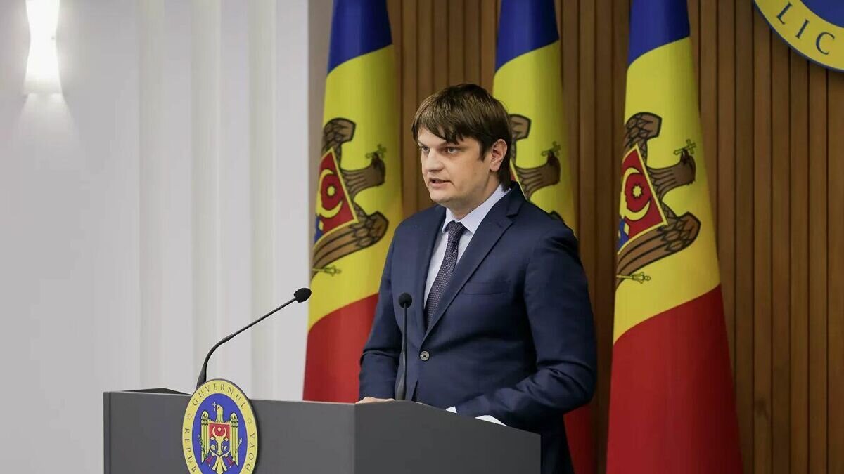    Вице-премьер, министр инфраструктуры и регионального развития Андрей Спыну© Sputnik / Mihai Caraus