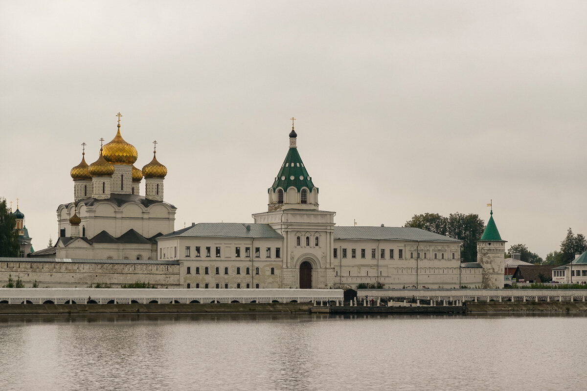 Как сейчас выглядит монастырь, где скрывался Михаил Федорович - первый  Романов. И кто поехал оттуда стрелять в невесту | Самый главный  путешественник | Дзен