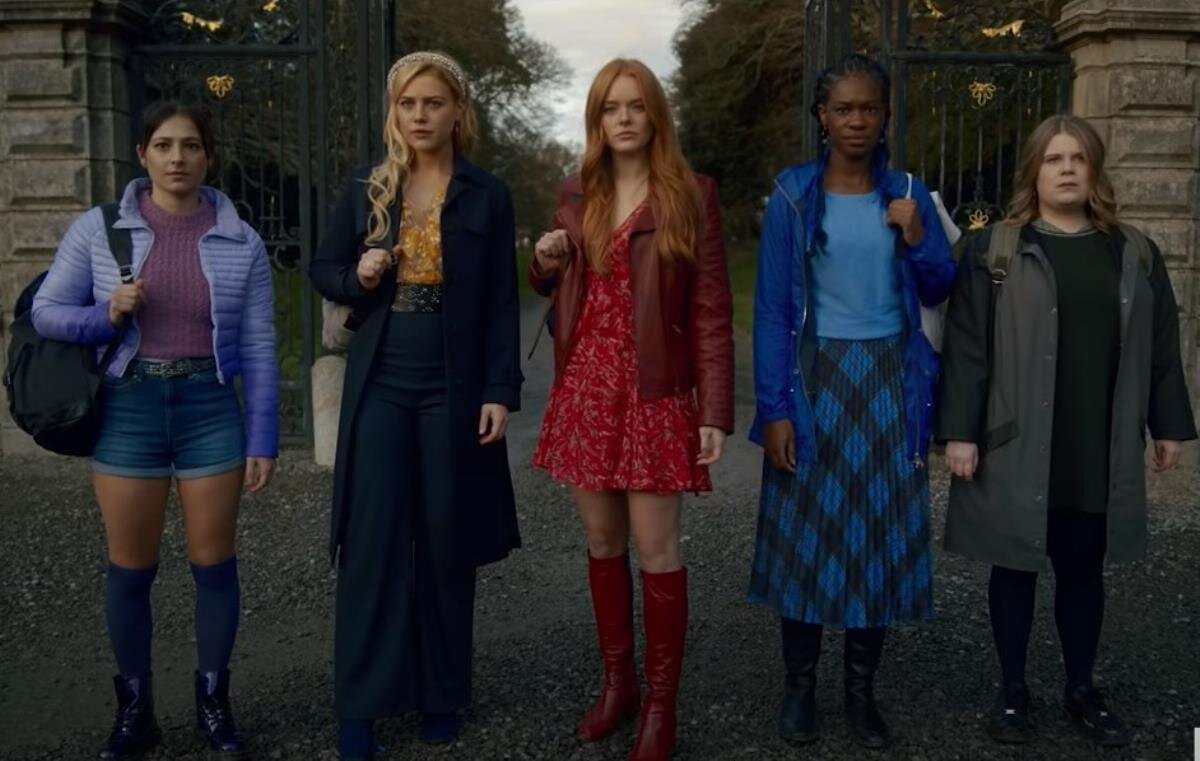 Вот они, слева направо: Муза, Стелла, Блум, Аиша (Лейла), Терра