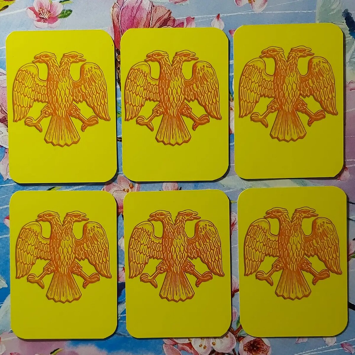 Приветствую вас, дорогие друзья!
Этот расклад предназначен для тех, кого интересует сроки каких-то событий или свершений.
Загадывайте интересующее вас событие и ищите свой вариант в фотографиях ниже. 
Описаний к каждой карте не будет, их ответы самодостаточны сами по себе.
🙏🏻🙏🏻🙏🏻