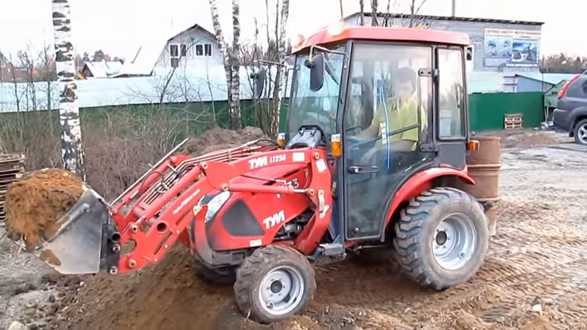 Минитрактор TYM T – 233 HST 4х4 с погрузчиком