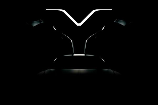 Тизер нового DeLorean