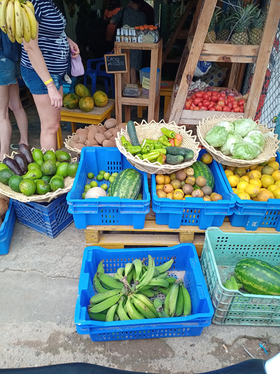 палатка торговца фруктами