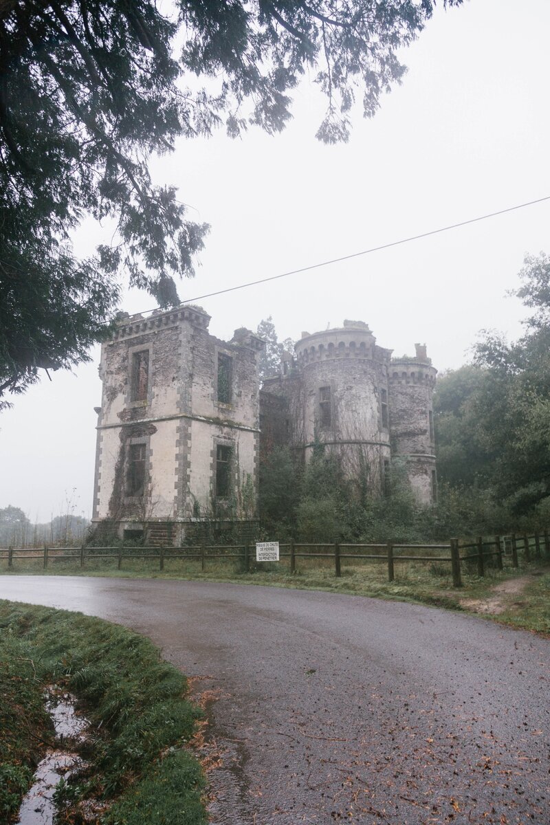 Руины замка, которые мы искали