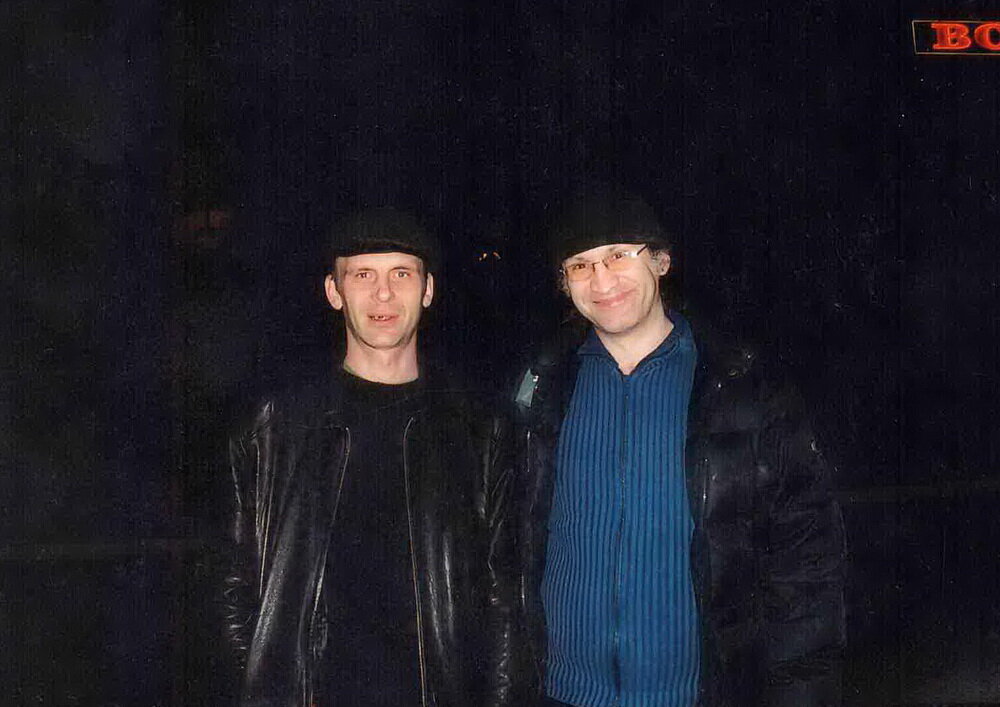 С Сергеем Тепляковым (справа) в те дни работы по «пономаревцам» — «Секретный номер» или как смекалка журналиста поставила в тупик всю правоохранительную систему Хакасии — Интернет-журнал Хакасии «Новый Фокус»