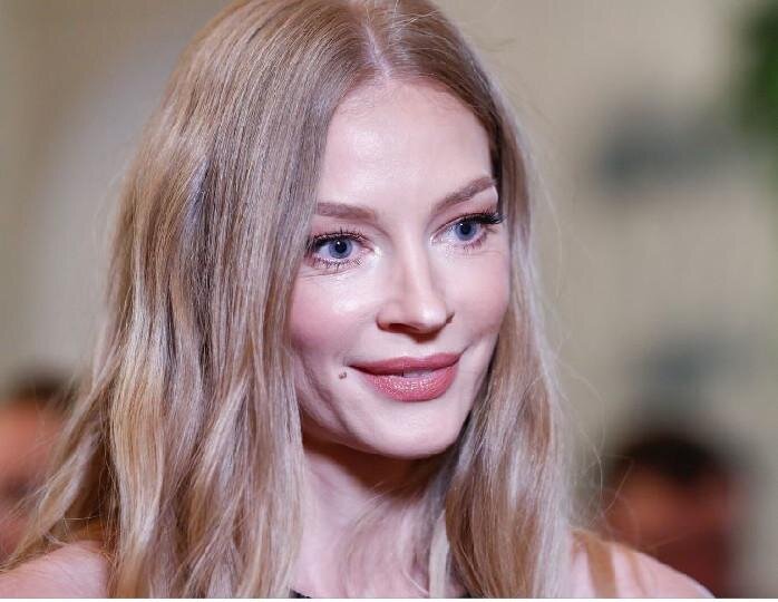 Роль Анны Карениной, доброй и упитанной женщины с темными кудрями, досталась... Светлане Ходченковой. Фото: соцсети