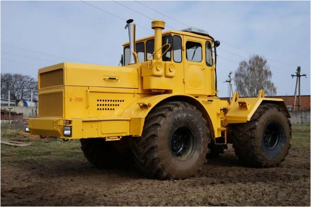В Британии показали необычный полицейский трактор New Holland ГлавПахарь Дзен