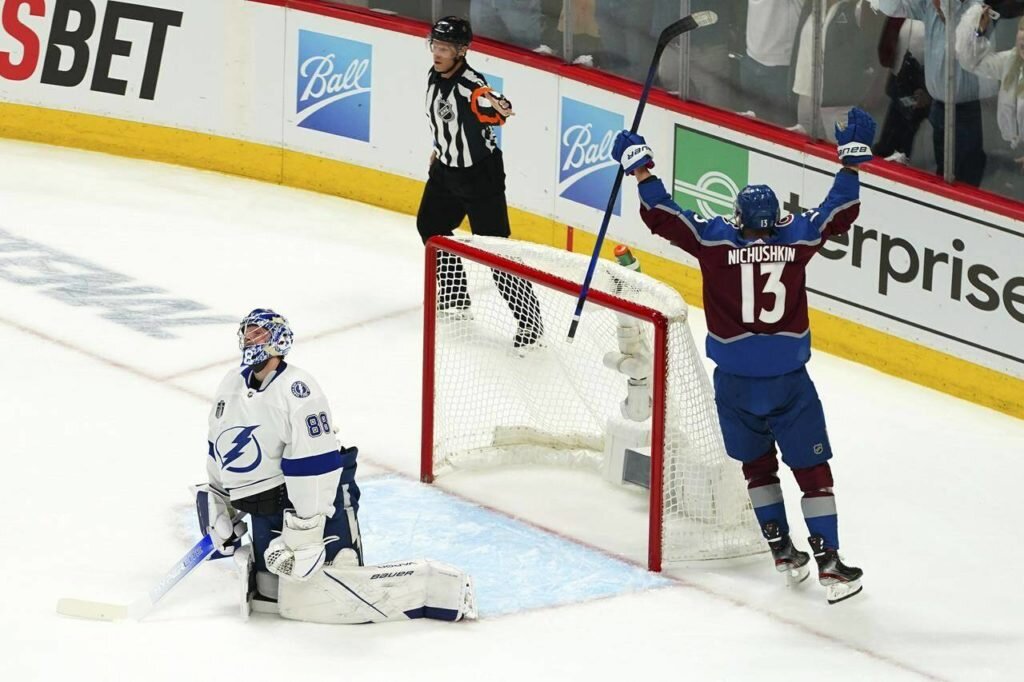 Ничушкин поражает ворота Василевского