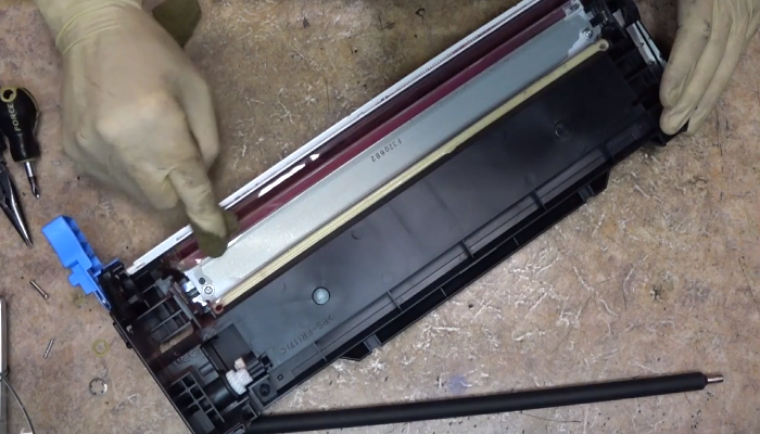 Фото 69. Выкручиваем винты с фото 68