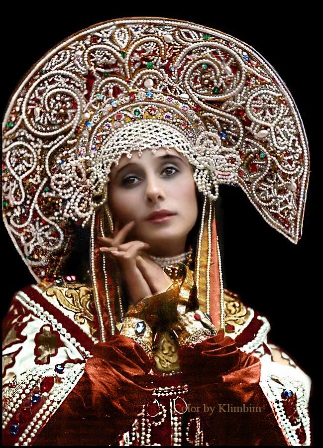 Anna Pavlova in Russian Costume, 1911  Фото отредактировано в цвете от Klimbim.