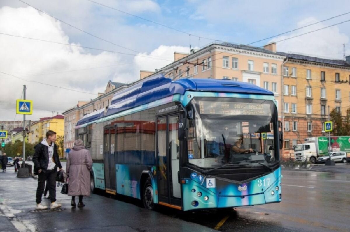    В Заполярье до конца года закупят три автобуса и шесть троллейбусов