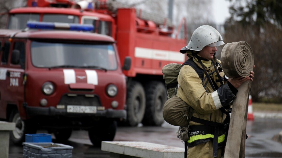    В Кисловодске во вторник, 18 октября, провели эвакуацию 17 зданий из-за поступивших угроз, сообщили в мэрии.
