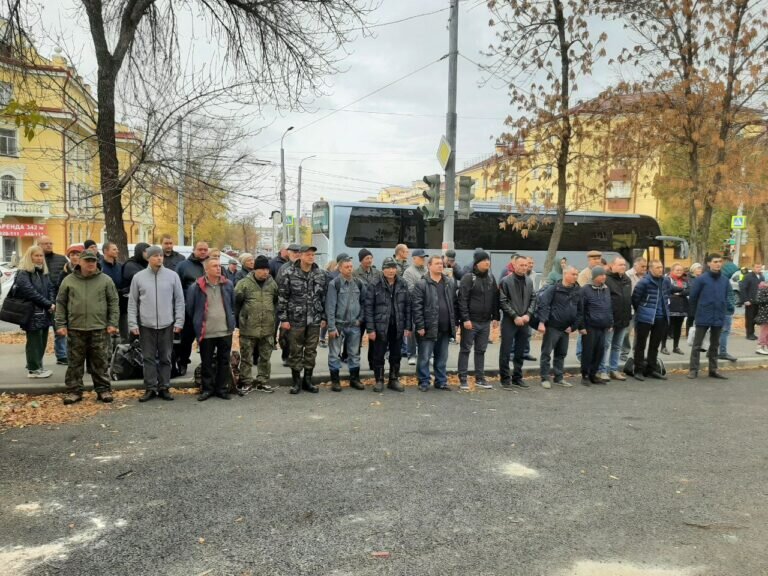    Из Оренбурга отправили большую группу мобилизованных мужчин Белов Михаил Александрович