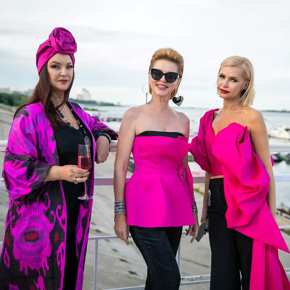 Авторы проекта Вера Дъяченко и Татьяна Левина с ведущей Никой Фурман