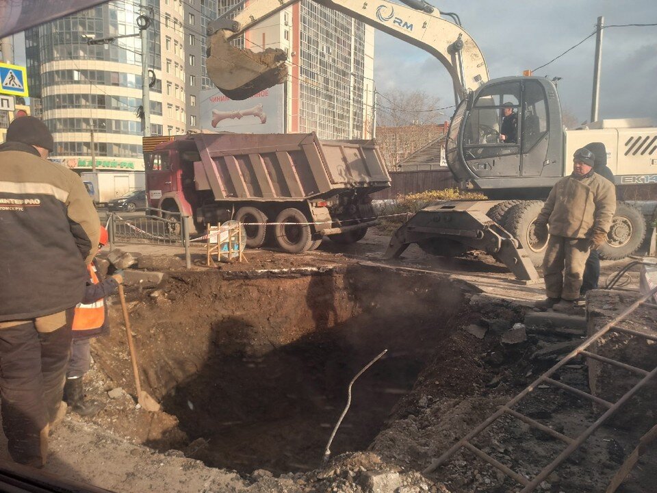     Три полосы Комсомольского проспекта в Томске будут перекрыты в выходные. Наталья КАЧАНОВСКАЯ