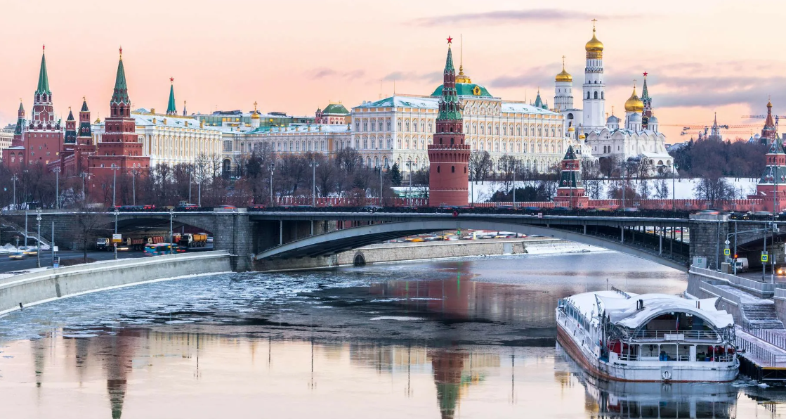 Москва город финансов. Москва. Кремль Москва. Зимняя Москва. Москва Сити и Кремль.